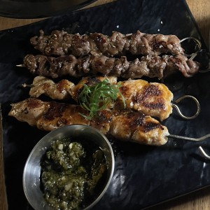Tapeo - CARNES EN PALITO