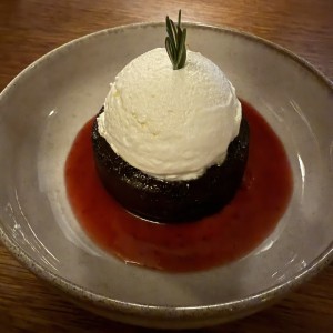 Lava Cake + Helado