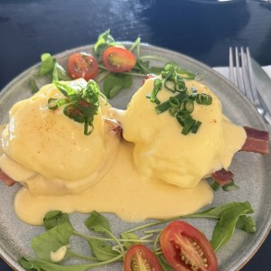 Egg Lovers - Benedictinos