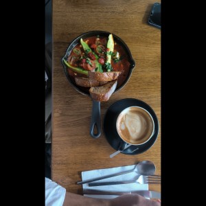 Huevos: Dos huevos Fritos o Revueltos