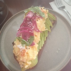 Tartines & Sandwich - Avocado & Eggs Tartine