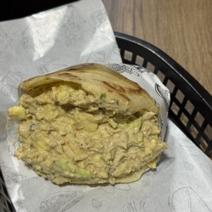 Arepas - Arepa Reina Pepiada