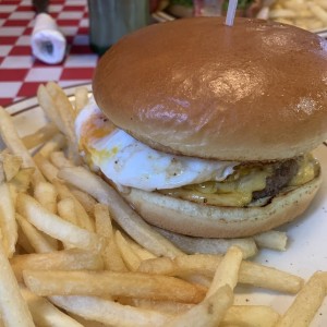 Hamburguesas - A Caballo Burger
