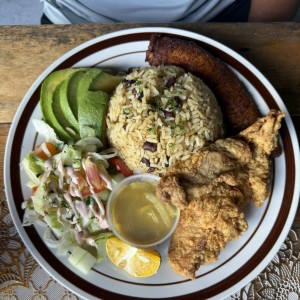 Comida completa con filete