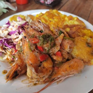Camarones al Ajillo