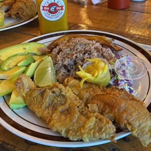 Comida completa con filete