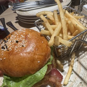 Hamburguesa de la casa