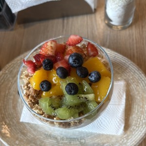 Desayunos - Yogurt con Granola
