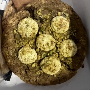 Pistachio Creme Cake