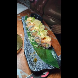 SUSHIS - FIERY SALMON