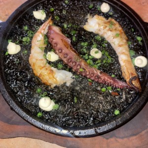 ARROZ NEGRO DE PULPO Y LANGOSTINO