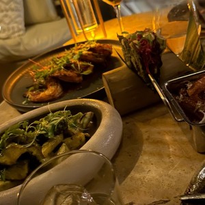 CEVICHE DE AGUACATE Y PALMITO AHUMADO