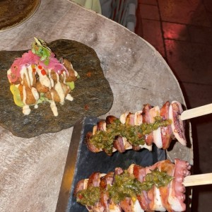 Pinchos de cerdo con camarones