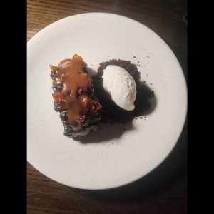 Chocolate tofee cake