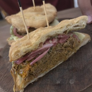 Emparedado De Ropa Vieja