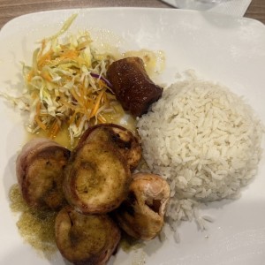 Pechuga de Pollo con Tocino y Sofrito Dulce