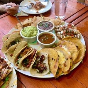 Bandeja pa' las morras, abundante!