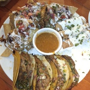 Bandeja mexicana
