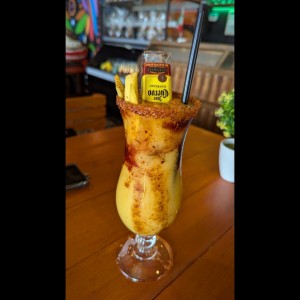 Mangonada con tequila