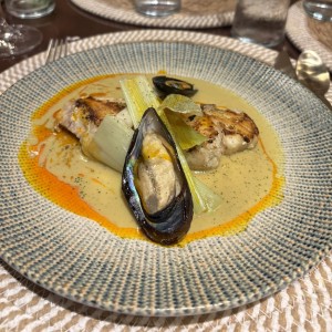 Plato fuerte - Corvina al Ajillo