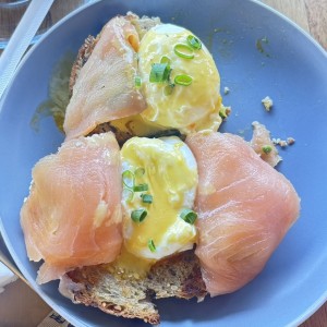 Desayuno - Huevos "Royale"