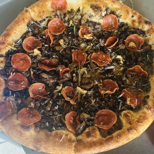 Especial de Hongos con peperoni