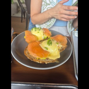 Huevos Royale