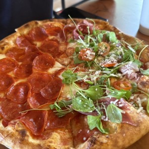 Mitad pepperoni