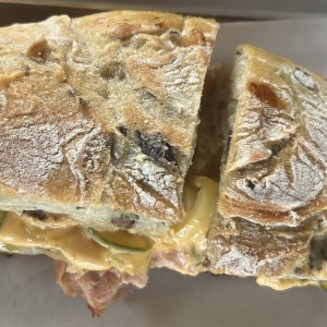 Emparedado de Jamon Gruyere