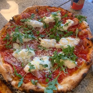 Pizzas Rojas - Speck e Stracciatella