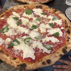 Pizzas Rojas - Margherita con Stracciatella