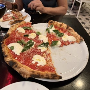 Pizzas Rojas - Margherita con Stracciatella