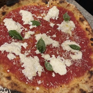 Pizzas Rojas - Margherita con Stracciatella