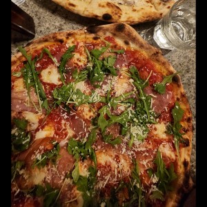 Pizzas Rojas - Prosciutto e Rucula