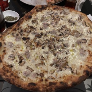 Pizzas Blancas - Salsiccia e Funghi