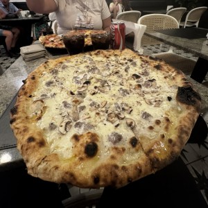 Pizzas Blancas - Salsiccia e Funghi
