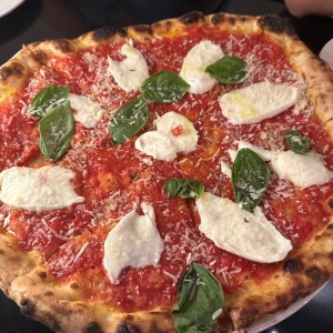 Pizzas Rojas - Margherita con Stracciatella