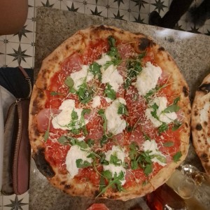 Pizzas Rojas - Speck e Stracciatella