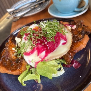 HOJALDRA BRISKET AL ESTILO AU CHEVAL