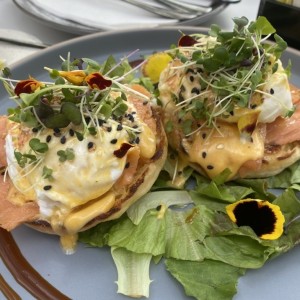 BRUNCH - TAMAGO BENEDICTINO