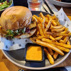 MAIN - CHICKEN HERITAGE SANDO