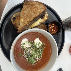 TOMATO SOUP & GRILLED CHEESE SANDWICH