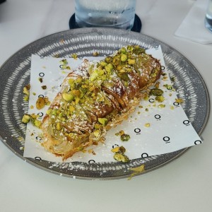 PASTRY - CROISSANT RELLENO DE PISTACHO