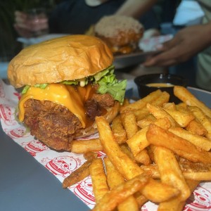 MAIN - CHICKEN HERITAGE SANDO
