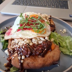 HOJALDRA BRISKET AL ESTILO AU CHEVAL