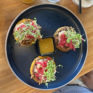 HOJALDRA BRISKET AL ESTILO AU CHEVAL