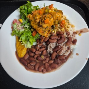 Pollo guisado