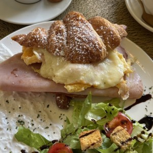 Croissant - Croissant American Breakfast