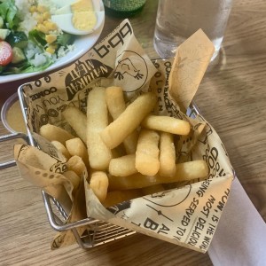 Yuca frita, de paquete.  Prefiero la yuca natural