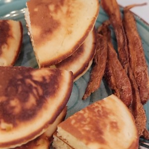 Desayunos - Pancakesy tocino